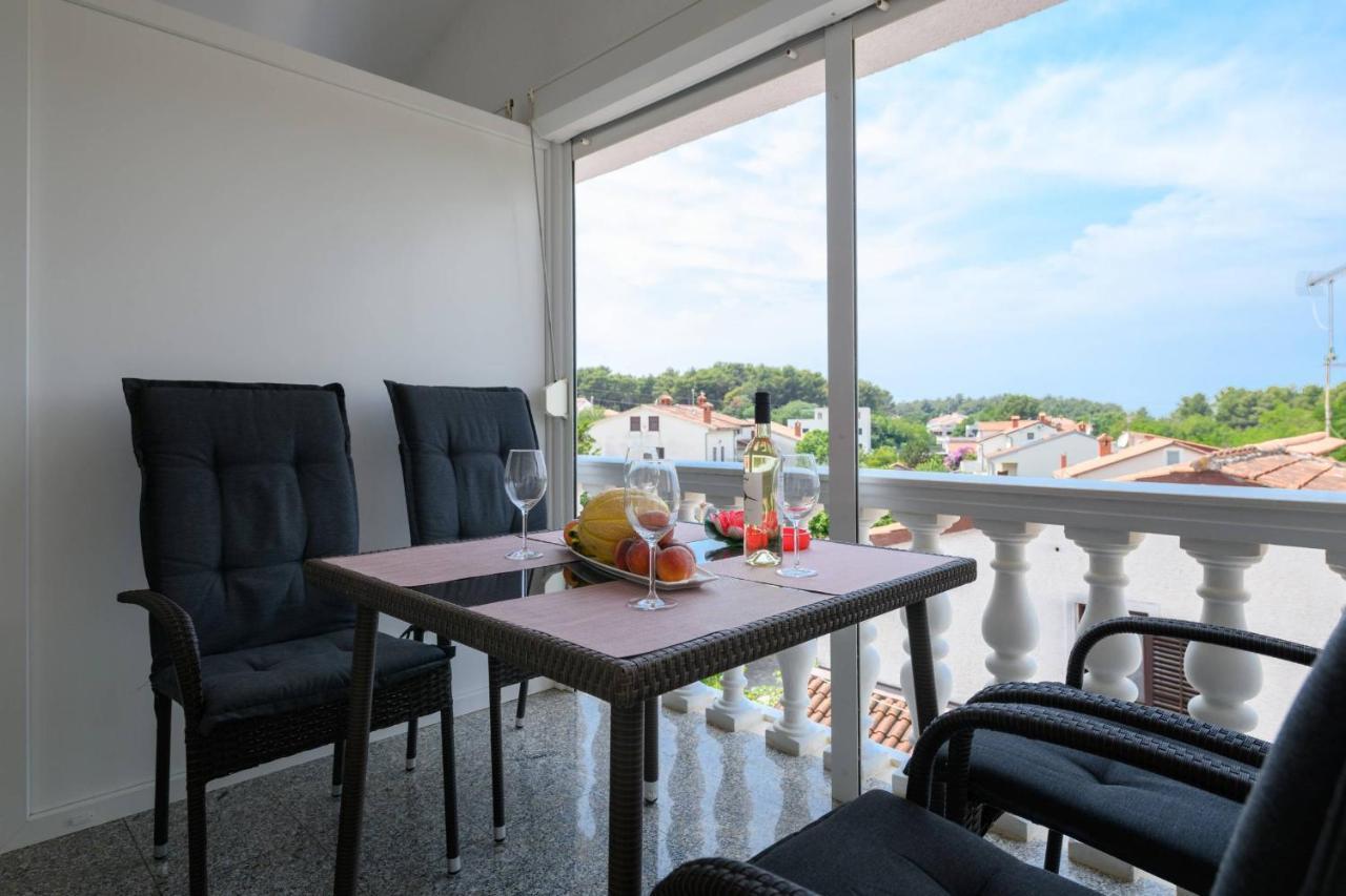 Apartments Somi Porec Esterno foto