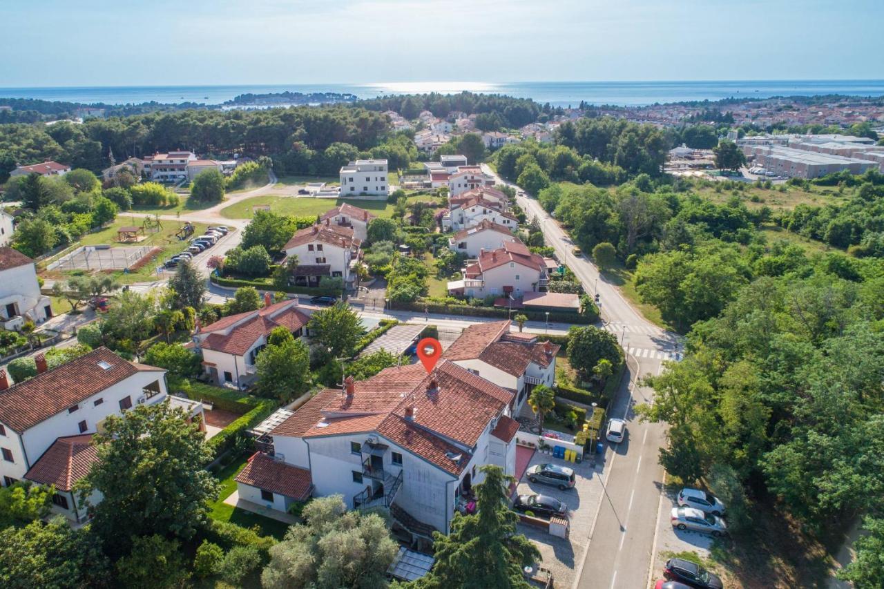 Apartments Somi Porec Esterno foto