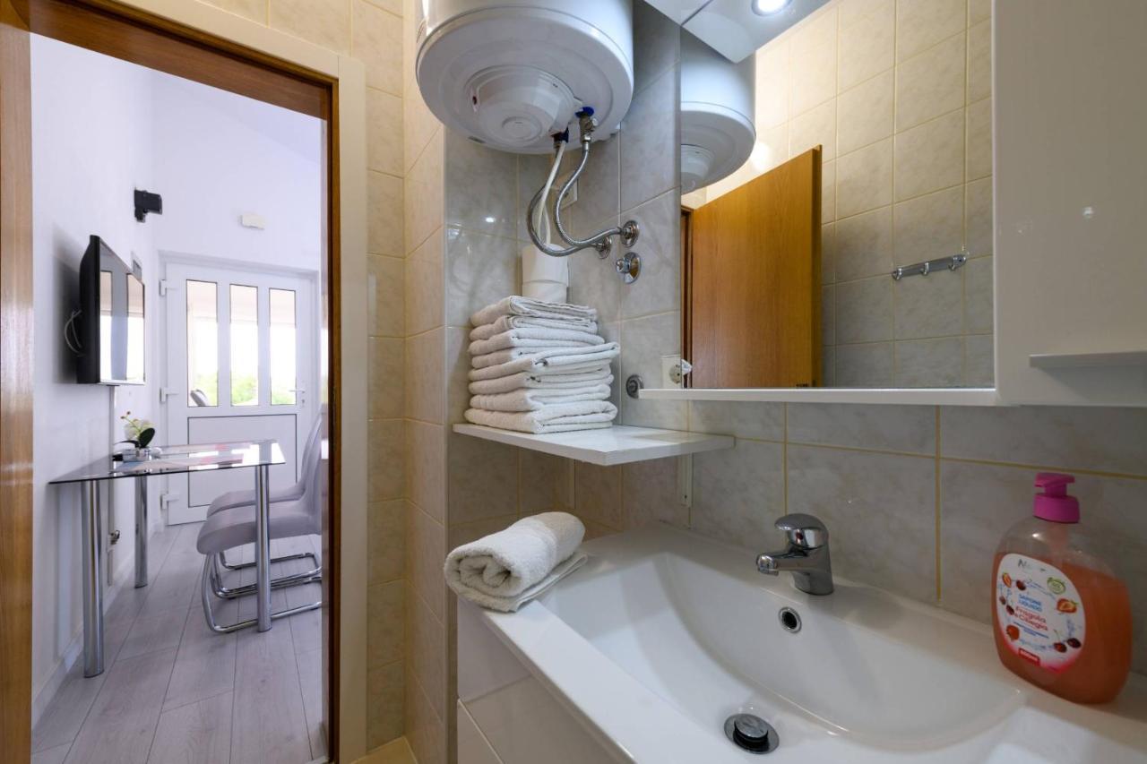Apartments Somi Porec Esterno foto